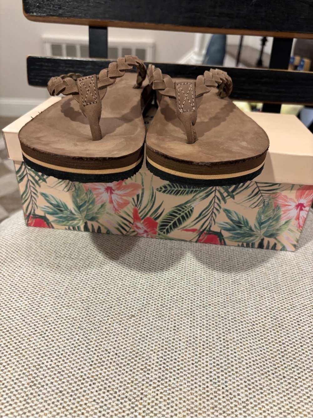 Women's Tommy Bahama Braided Strap Brown Elliot Flip Flop Sandals - Size 7 1/2 - Picture 7 of 12